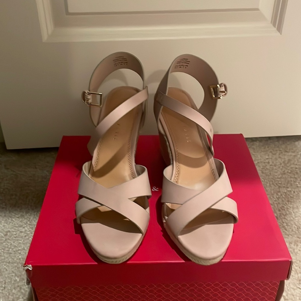 KELLY & KATIE: wedges